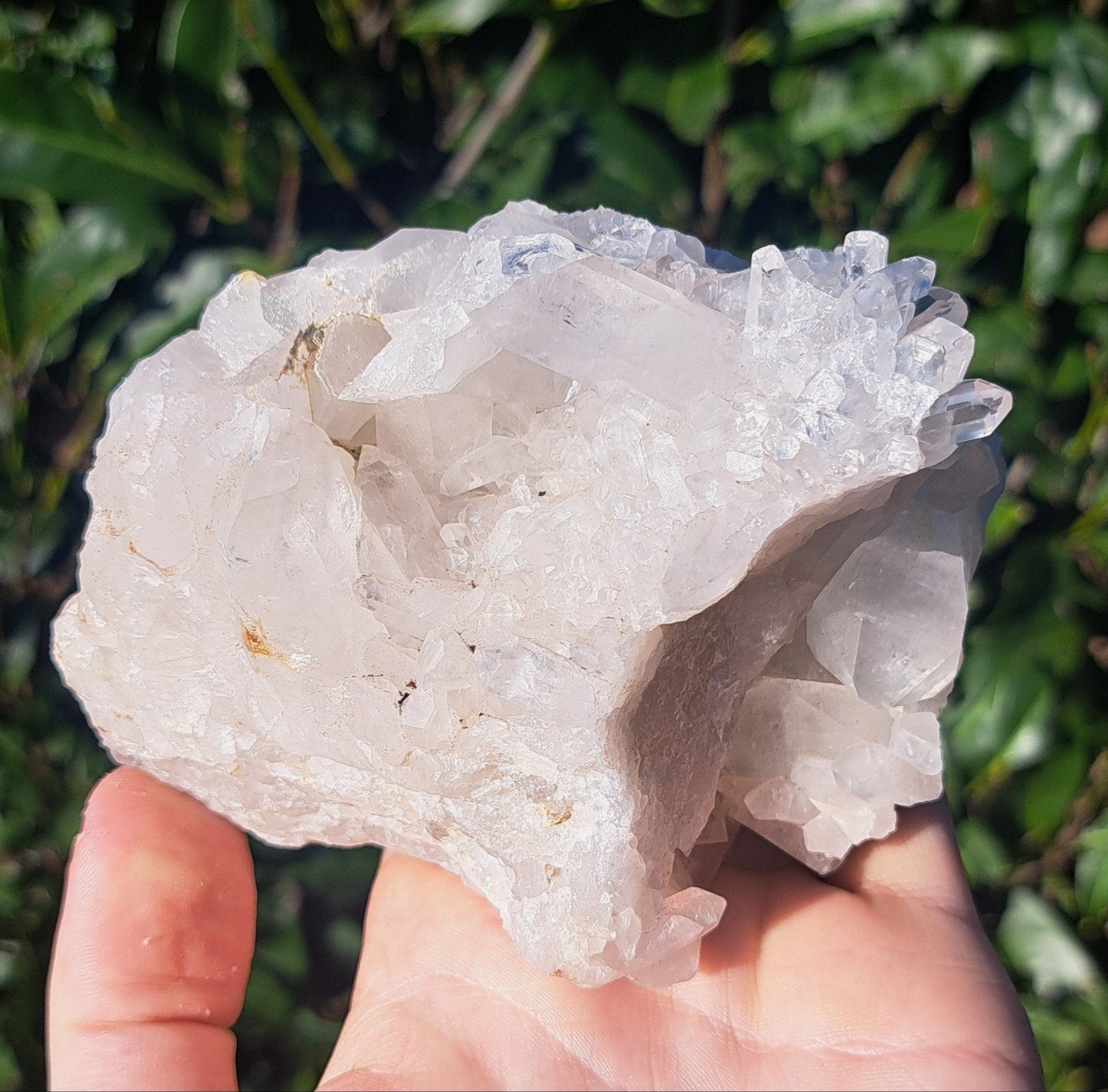 Grote Bergkristal cluster met heldere puntjes edelsteen, Ophalen of Verzenden