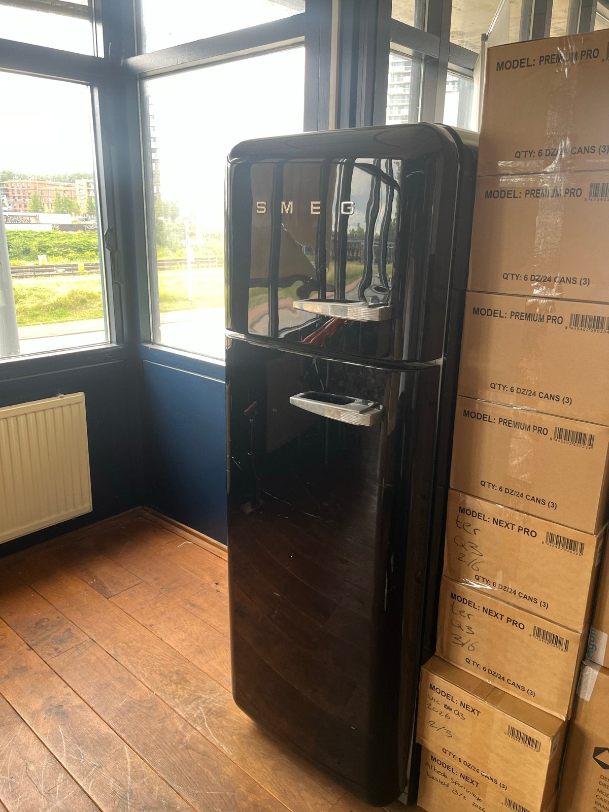 SMEG Koelkast met vriesvak - Zwart, Retro Design, Ophalen, 150 tot 200 liter, Gebruikt, 140 tot 160 cm