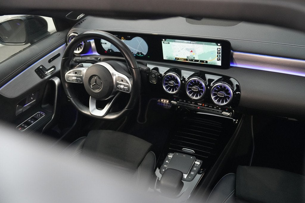 Mercedes-Benz A-Klasse 250 e Limousine AMG MAGNO MAT  VOL, 12 maanden, Gebruikt, Zwart, 4 cilinders
