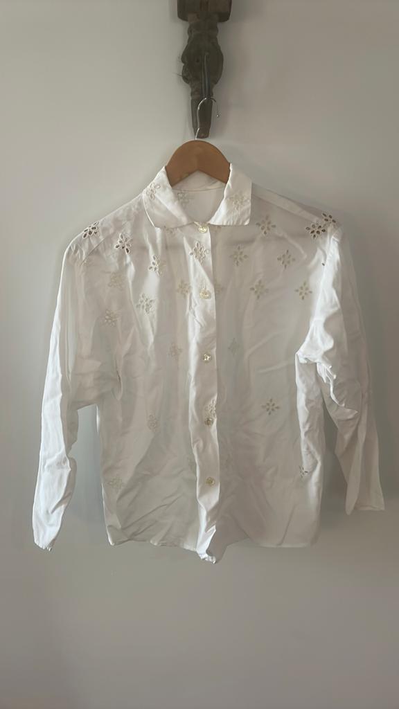 Leuk witte broderie blouse, Ophalen of Verzenden, Zo goed als nieuw, Maat 38/40 (M), Wit