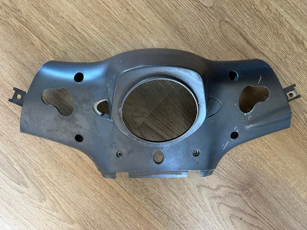 Stuurkap vespa sprint onderkant, Motoren, Ophalen of Verzenden