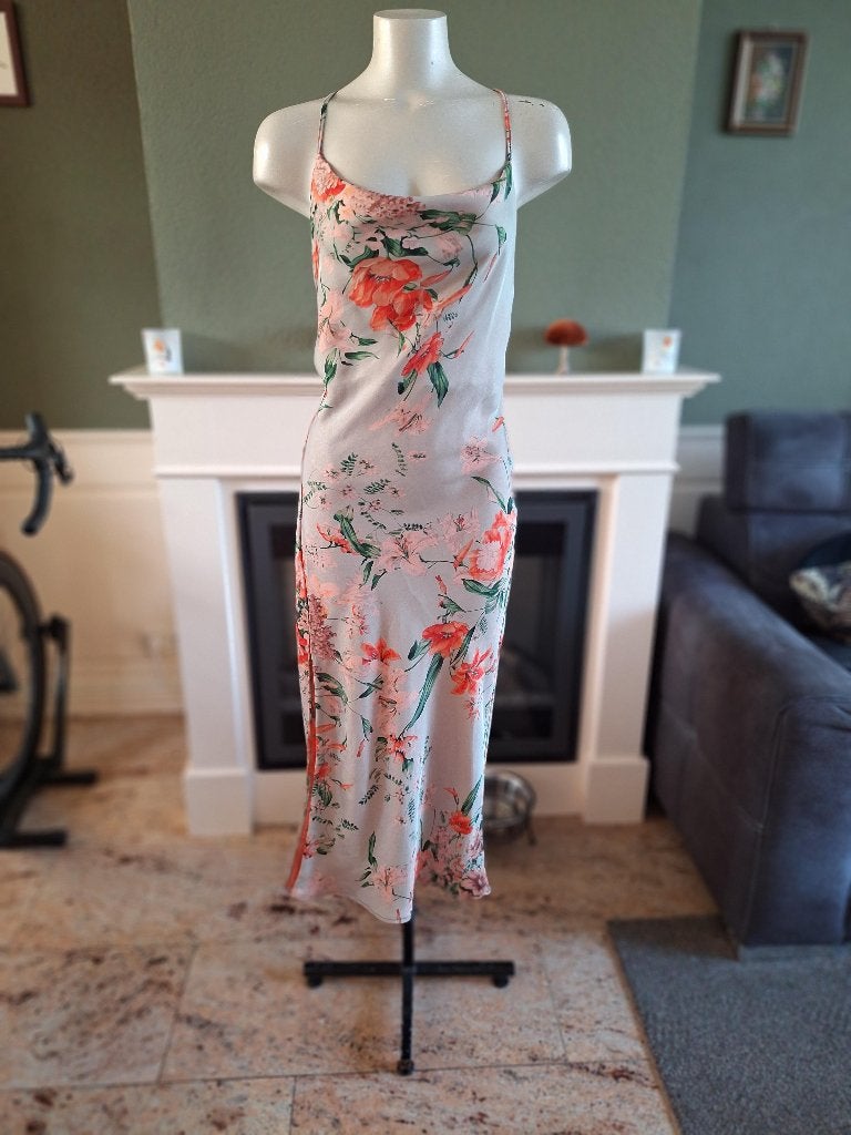 Rinascimento grijs groen oranje zijde achtige jurk S 36, Kleding | Dames, Jurken, Gedragen, Maat 36 (S), Meerkleurig, Onder de knie