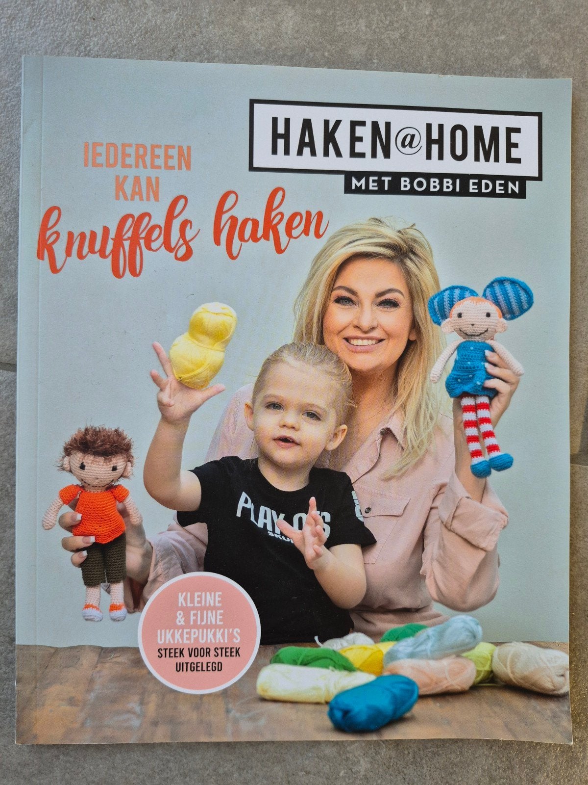 Haken@Home: Iedereen kan knuffels haken met Bobbi Eden, Ophalen of Verzenden, Zo goed als nieuw, Breien en Haken, Bobbi Eden