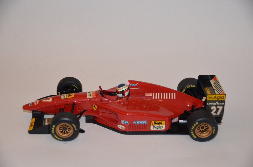 Ferrari F1 412 T1 #27 1/18, Hobby en Vrije tijd, Modelauto's | 1:18, Ophalen of Verzenden, Zo goed als nieuw, Overige merken