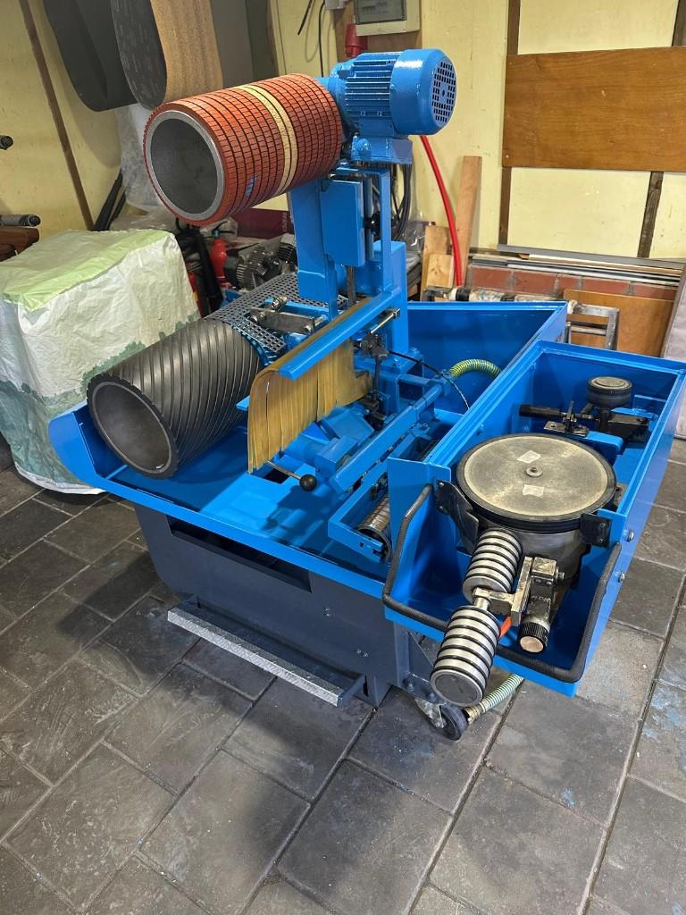 Reichmann Ski & Snowboard slijp machine, Ophalen, Zo goed als nieuw, 1000 watt of meer, Werkbankslijpmachine