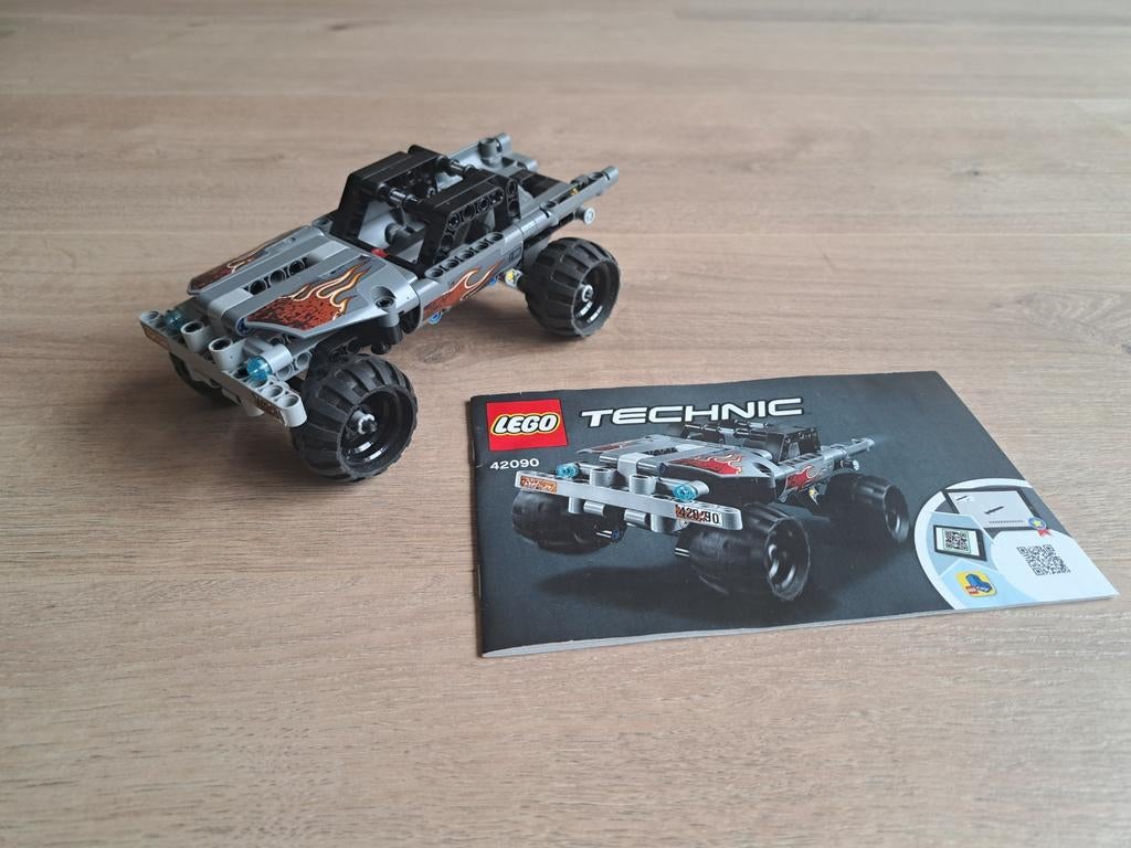 Lego technic 42090, Ophalen of Verzenden, Zo goed als nieuw, Complete set, Lego