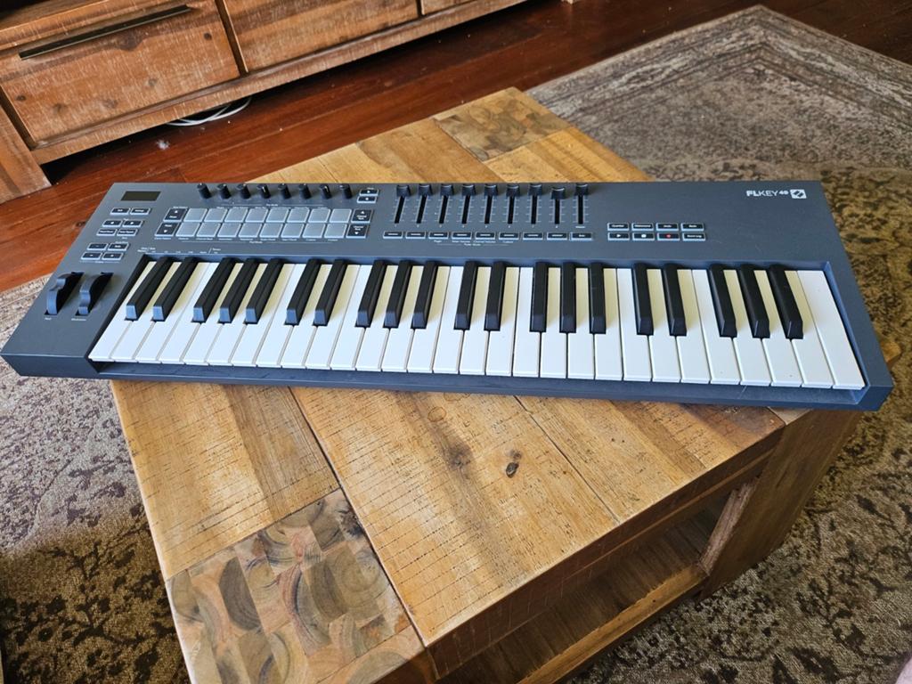 Novation FLKey49, Muziek en Instrumenten, Midi-apparatuur, Zo goed als nieuw, Ophalen