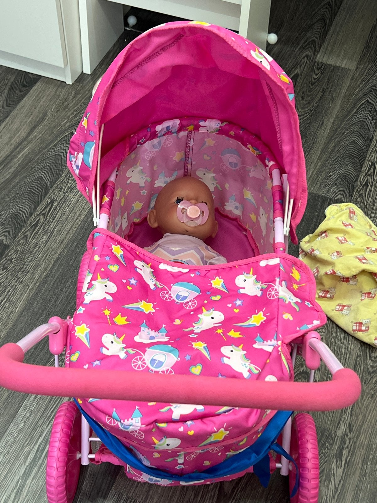Baby Born pop met roze eenhoorn kinderwagen, Ophalen, Gebruikt, Babypop