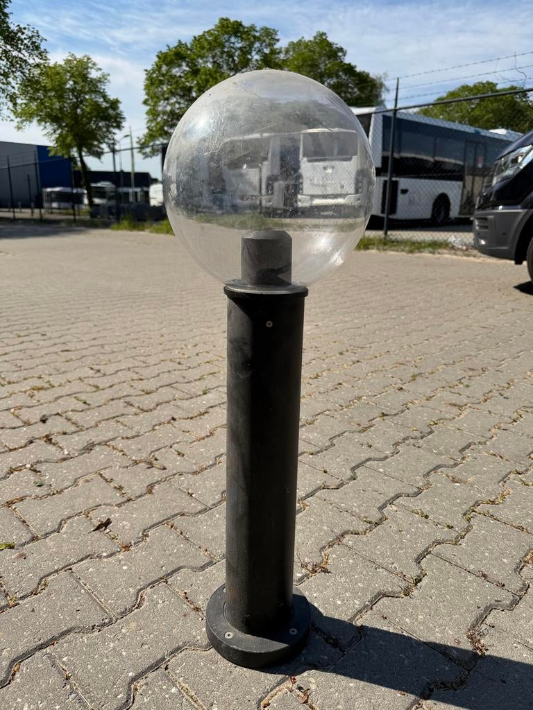 Buitenlamp met bolvormige kap, Kunststof, Gebruikt, Minder dan 50 watt, Ophalen of Verzenden