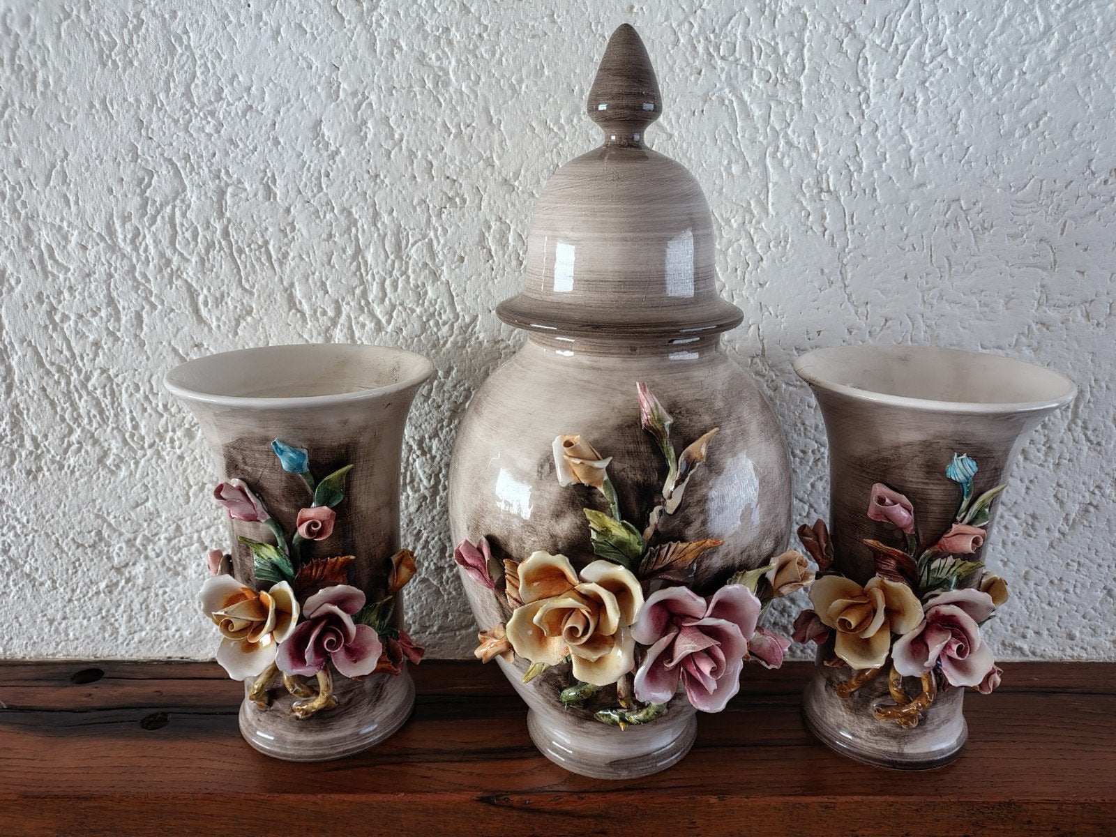 Prachtige Italiaanse Capodimonte/Bassano vazenset bloemen, Ophalen