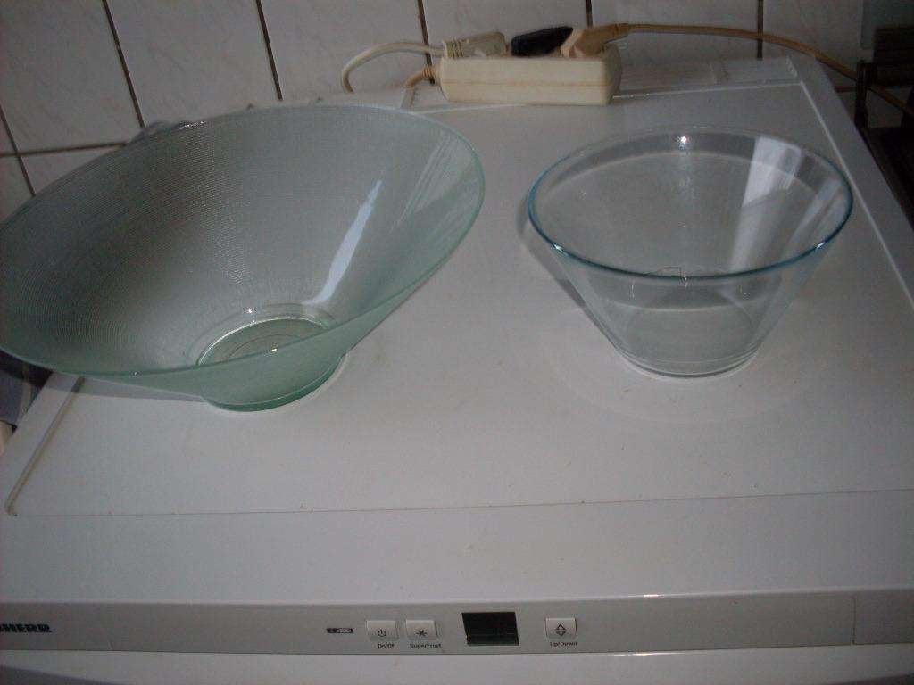 wegens emigreren de 2 grote nog nieuwe glazen schalen, Ophalen, Nieuw, Overige stijlen, Glas