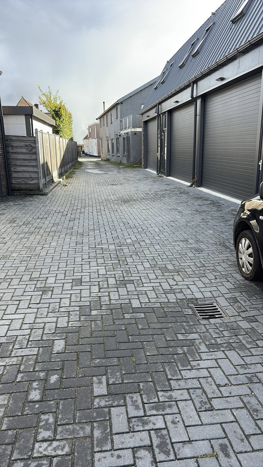 Bedrijfsunit 82 m² met verdieping + privé parkeerplaats, Motoren, Ophalen of Verzenden