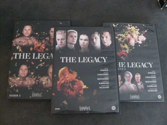THE LEGACY - COMPLETE SERIE 1 + 2 en 3 samen op 11 DVD'S, Vanaf 12 jaar, Ophalen, Zo goed als nieuw
