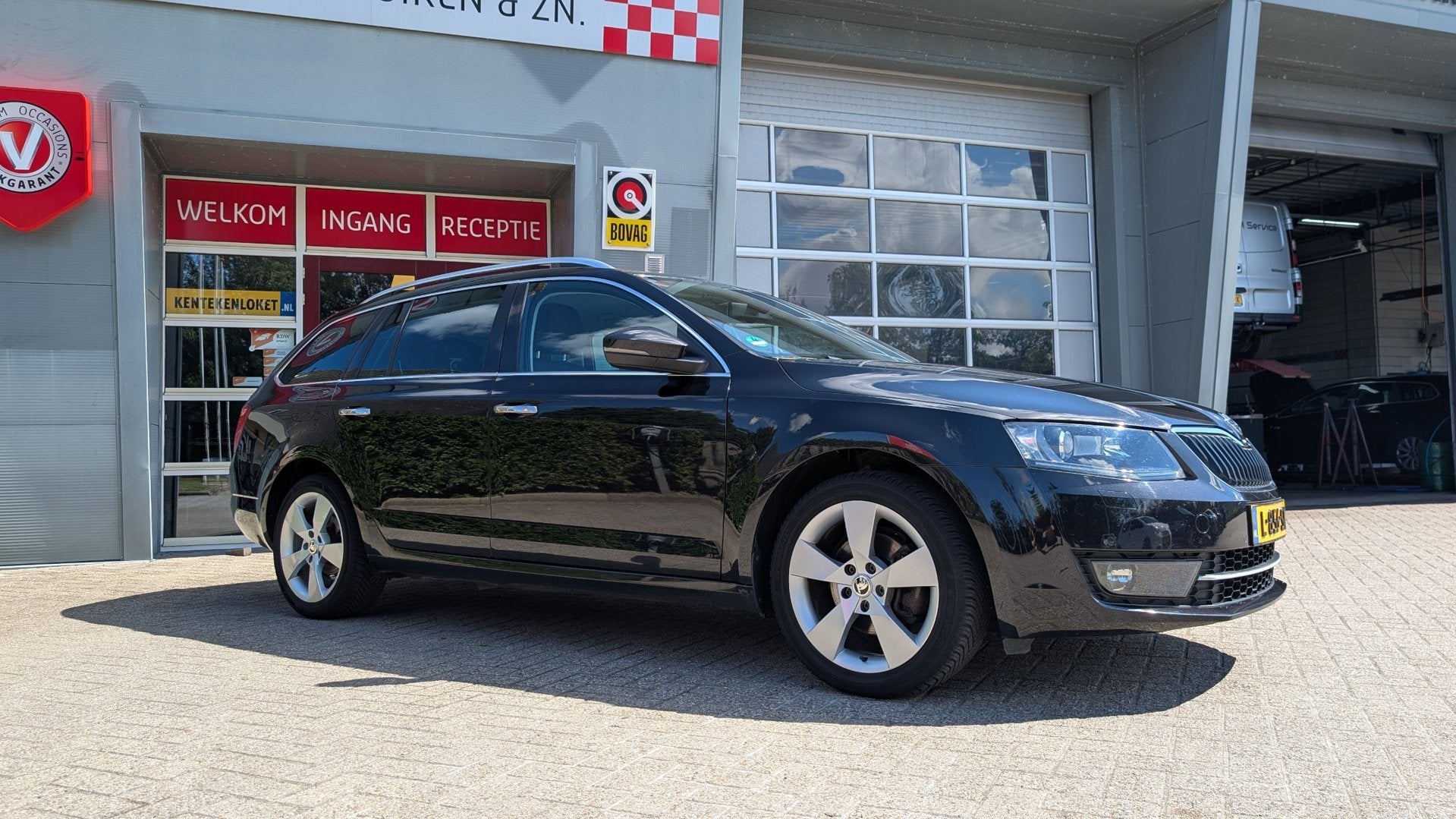 Skoda Octavia Combi 1.4 TSI Greentech Elegance Businessline, Auto's, Voorwielaandrijving, Euro 5, Gebruikt, 4 cilinders
