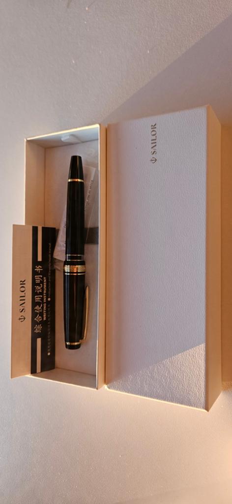 Sailor Pro Gear Realo 21kt H-M nib, Verzamelen, Pennenverzamelingen, Ophalen of Verzenden, Zo goed als nieuw, Vulpen, Overige merken