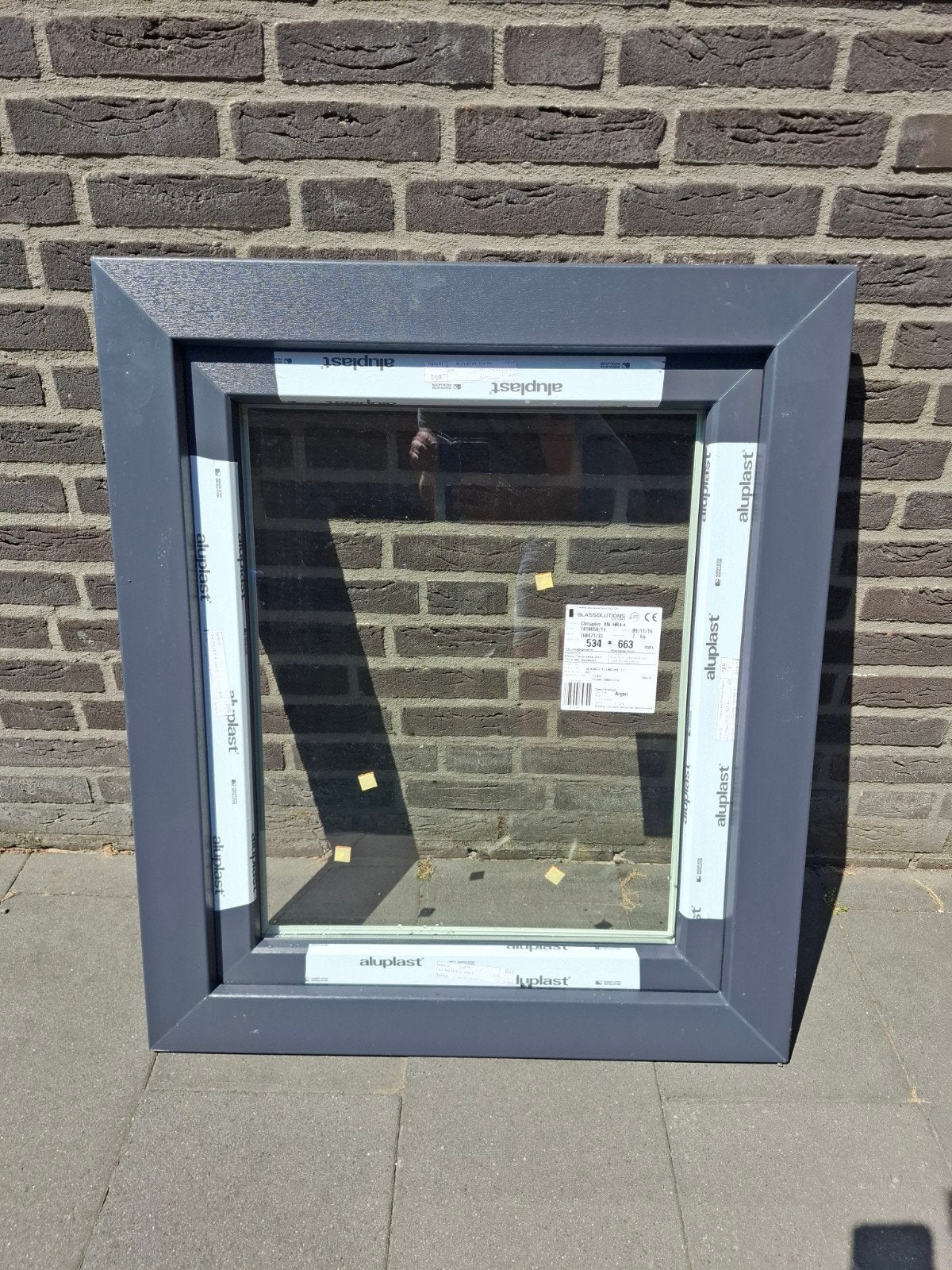 Nieuw kunststof kozijn ral 7016 met hr ++ glas, Ophalen, Gevelraam of Ruit, Minder dan 80 cm, Minder dan 80 cm