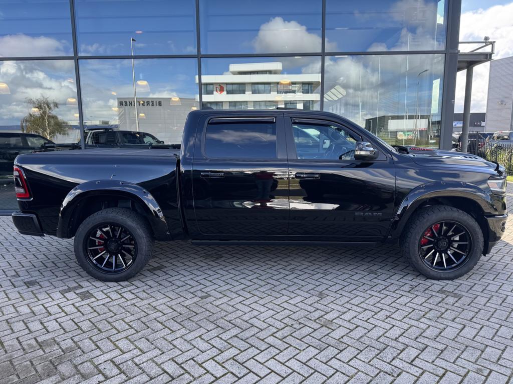 Dodge Ram 1500 Limited Night | Pano | H&K | LPG bovenbouw, Automaat, 2546 kg, Gebruikt, 5654 cc