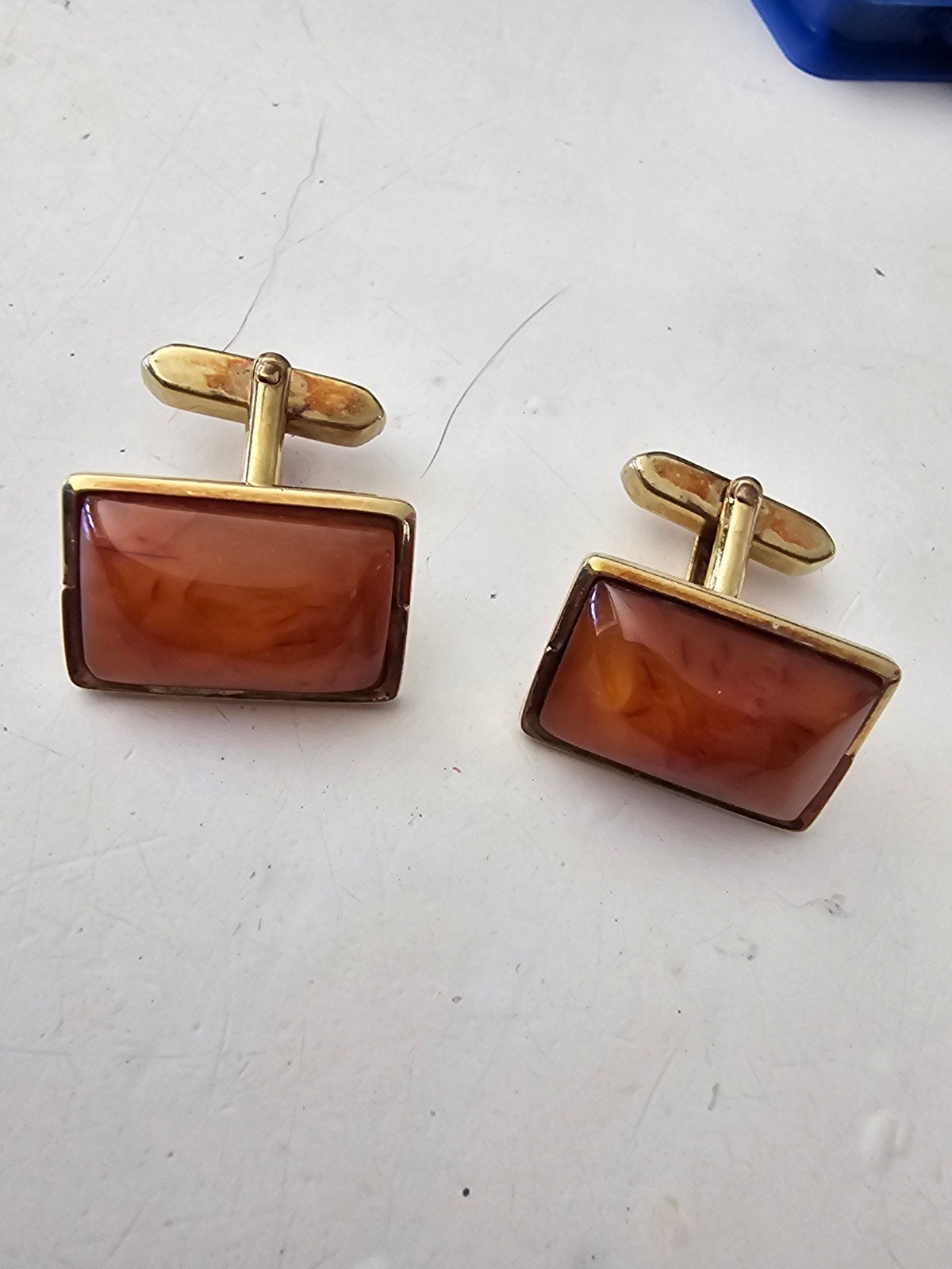 Vintage Manchetknopen met Amberkleurige Steen, Ophalen of Verzenden, Gebruikt, Overige materialen, Verguld
