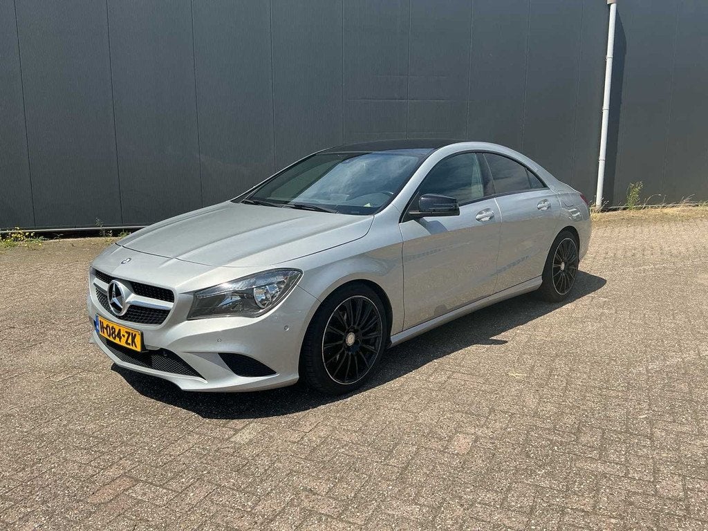 2013 Mercedes-Benz CLA-klasse 200 Edition 1 Personenauto, Auto's, Gebruikt, Euro 6, 4 cilinders, 1595 cc