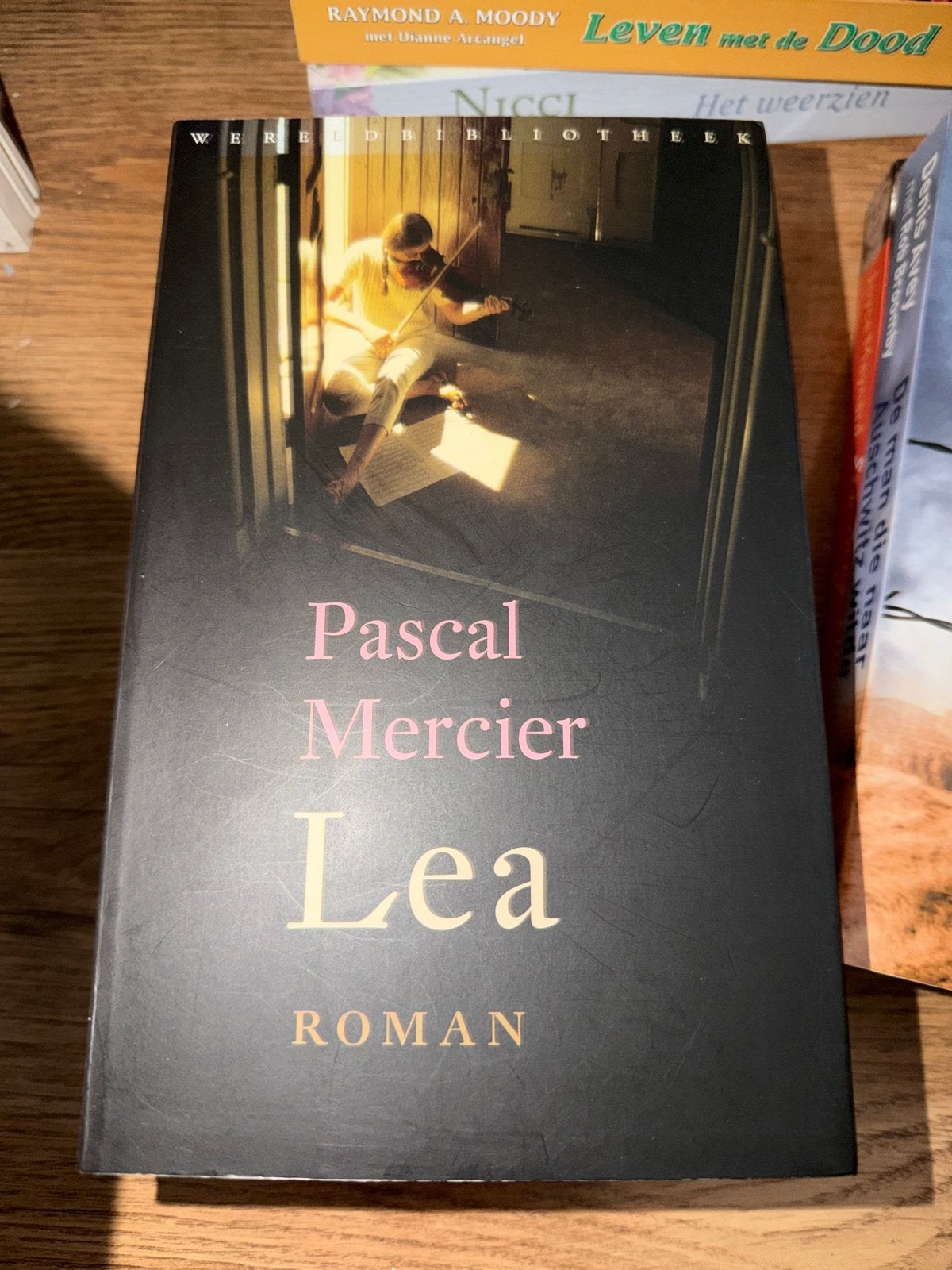 KKK.  Lea - Pascal Mercier (Roman), Ophalen of Verzenden, Zo goed als nieuw, Europa overig