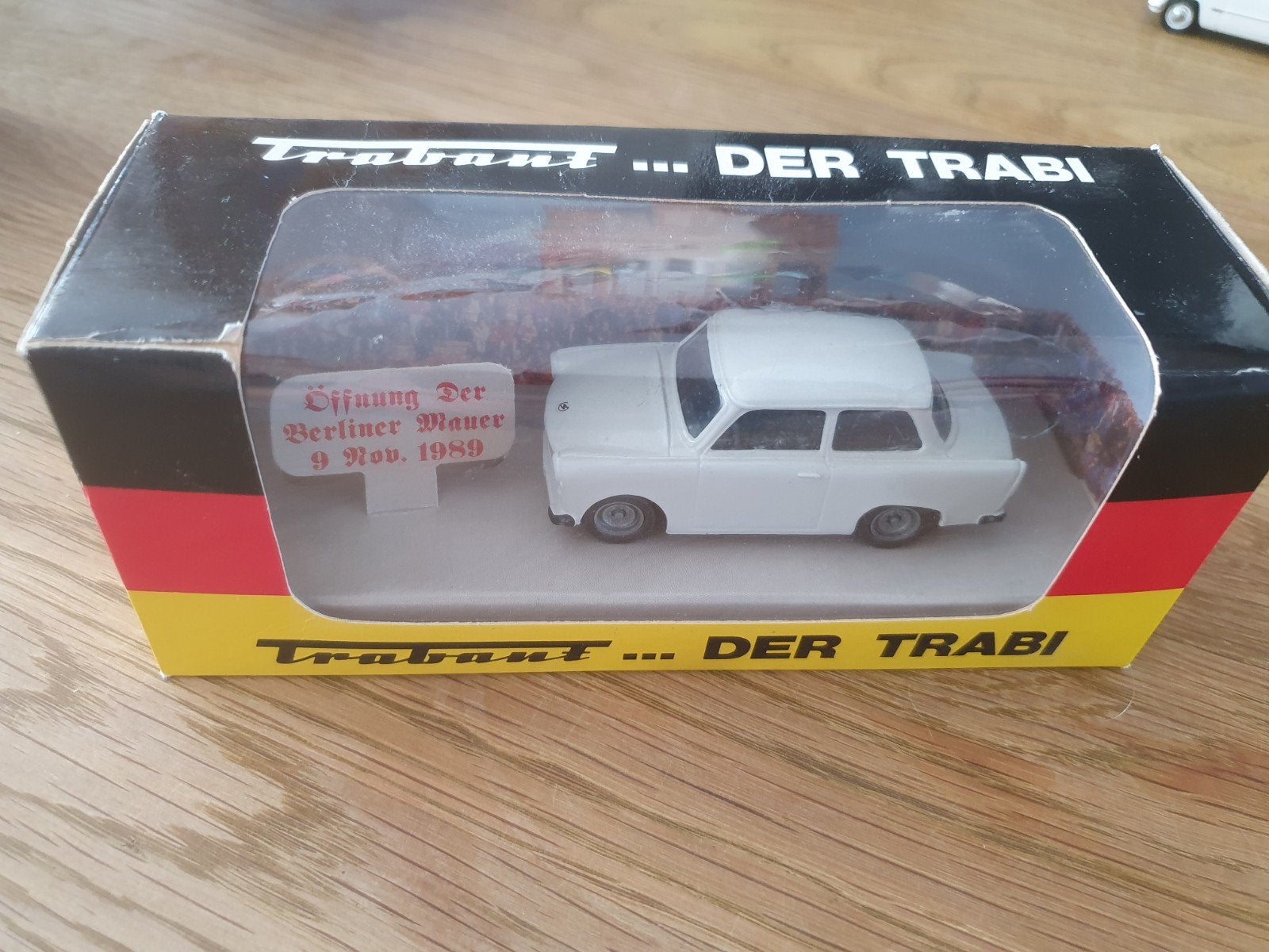 Trabant "Der Trabi" modelauto - Vitesse, Ophalen of Verzenden, Nieuw, Auto