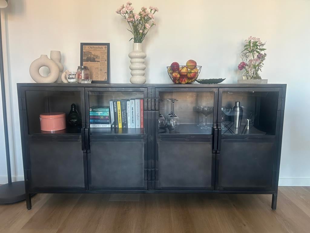 Industriële Dressoir in metaal en glas - Carpino van Pronto, Ophalen, 150 tot 200 cm, Zo goed als nieuw, Metaal