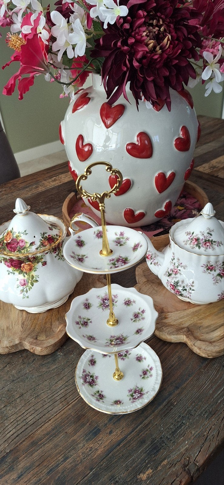 Royal Albert Sweet Violets etagere 3 laags handmade €32,50, Ophalen of Verzenden, Zo goed als nieuw