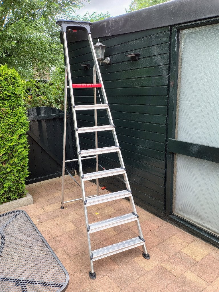 Trap Altrex 8 treden, Ophalen, Zo goed als nieuw, Trap, 2 tot 4 meter