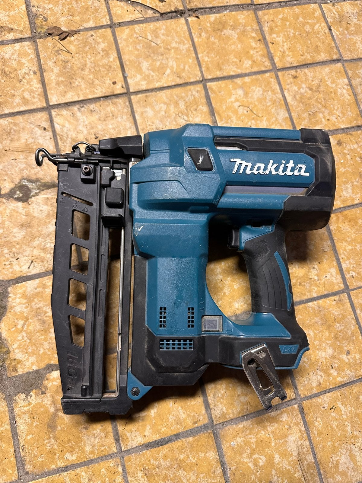 Makita DBN600 Tacker- zonder accu/Gebruikt, Ophalen, Gebruikt, Tacker/nietmachine, Makita