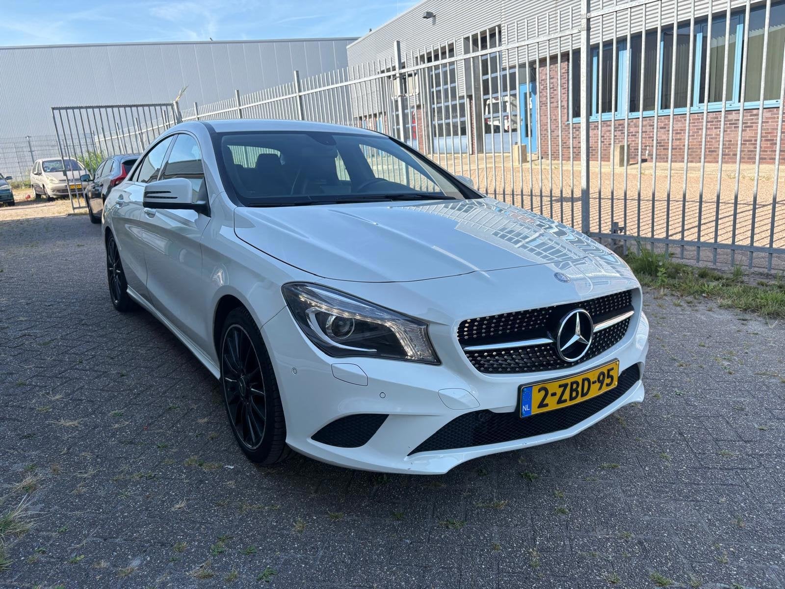 Mercedes-Benz CLA-klasse 180 BlueEFF. Ambition|NL AUTO|NAP|C, Auto's, Voorwielaandrijving, Electronic Stability Program (ESP)