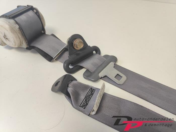 Veiligheidsgordel links-achter van een Daihatsu Young RV, Gebruikt, Daihatsu, -, -
