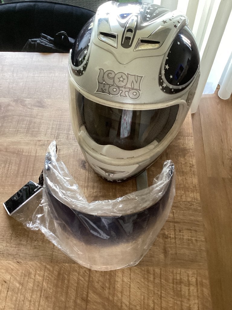 Icon moto integraalhelm, Motoren, M, Integraalhelm, Tweedehands, Ophalen