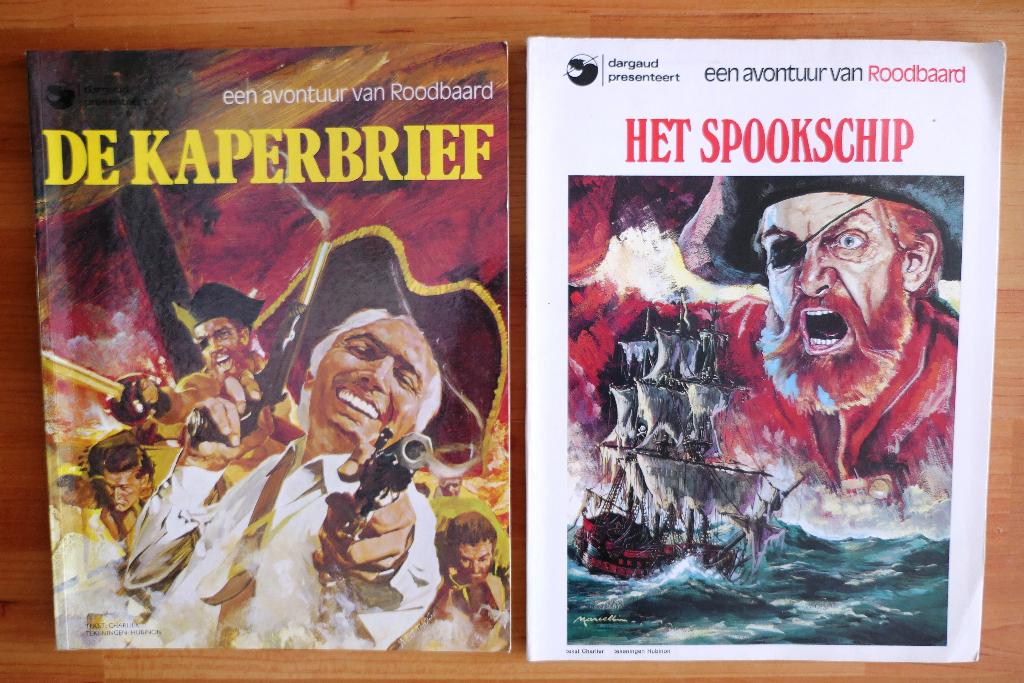 2 stripboeken Roodbaard. De Kaperbrief en Het Spookschip, Meerdere stripboeken, Ophalen of Verzenden, Gelezen, Charlier en Hubinon
