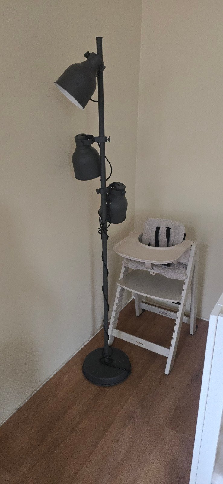 IKEA HEKTAR vloerlamp met 3 spots – Donkergrijs / Industriee, Ophalen