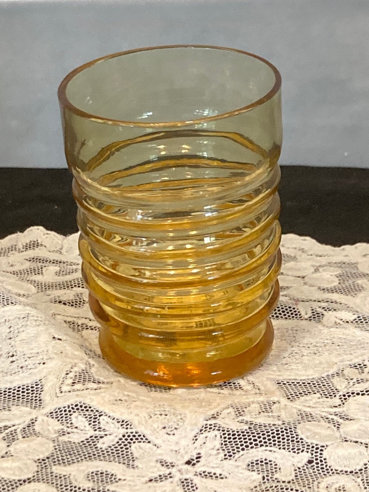 Vintage borrelglas, amberkleurig (300626), Antiek en Kunst, Ophalen of Verzenden
