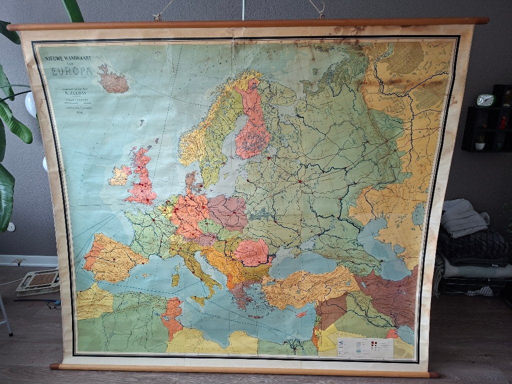 Kaart van Europa 220 x 185 cm, Antiek en Kunst, Antiek | Schoolplaten, Ophalen, Aardrijkskunde