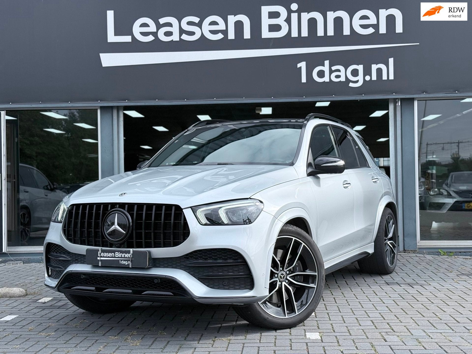 Mercedes-Benz GLE-klasse 350 e 4MATIC 53 AMG Burmes|Pano|360, Auto's, Automaat, Adaptive Cruise Control, Gebruikt, 4 cilinders