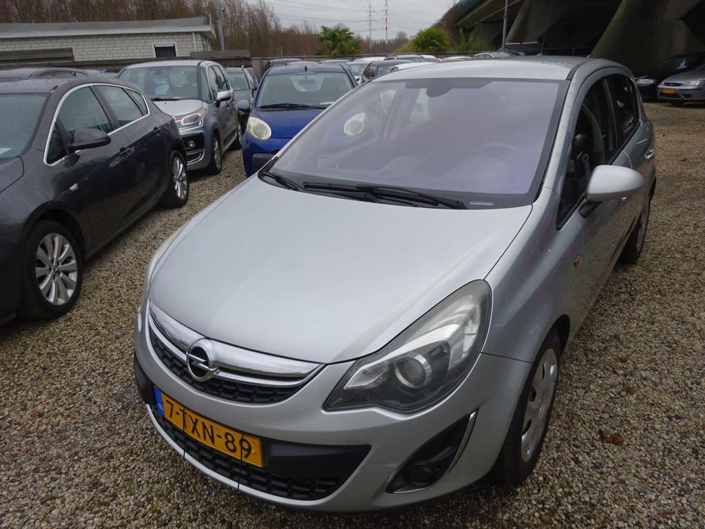 Opel Corsa 1.4-16V Cosmo airco navigatie cruise control, Voorwielaandrijving, Euro 5, Gebruikt, 1398 cc