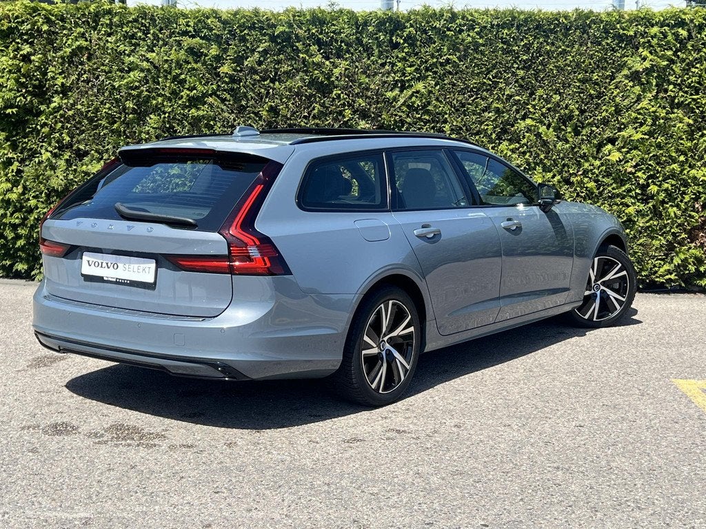 Volvo V90 T6 AWD R-Design | Blis | Pano dak | Trekhaak | App, Auto's, Volvo, 12 maanden, Euro 6, 4 cilinders, Leder en Stof
