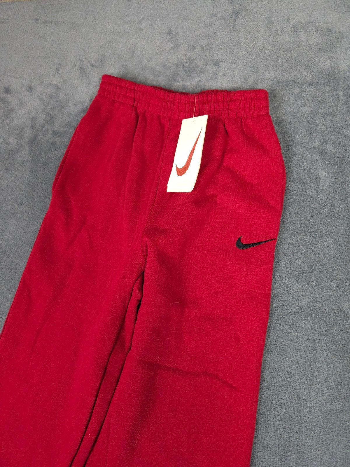 Nike Sweatpants S Rood Vintage jaren 90

Staat: Goed, geen, Kleding | Dames, ., Overige typen, Nike, Ophalen of Verzenden