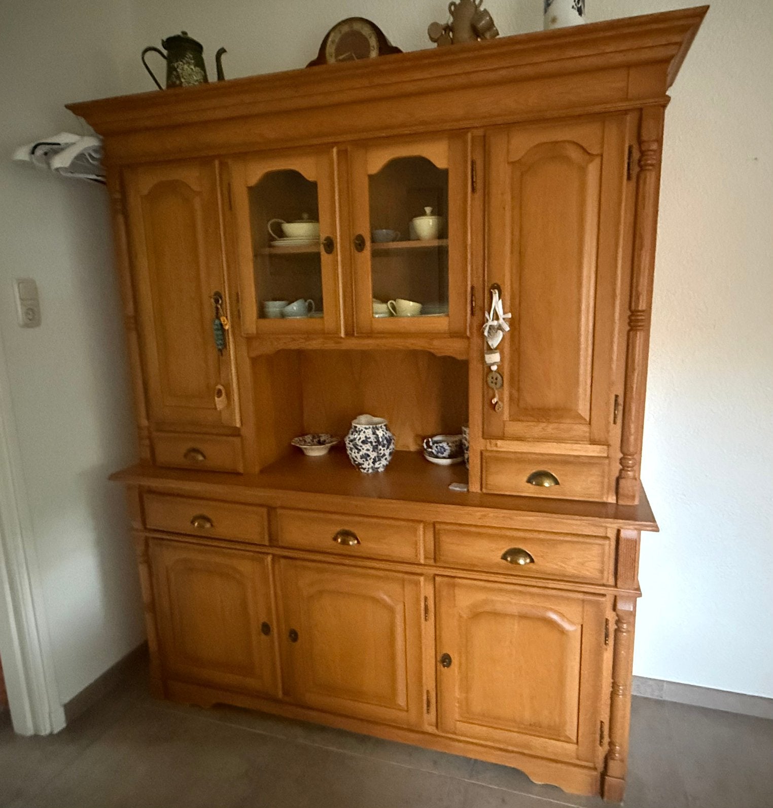 Gratis eiken buffetkast, Ophalen, Gebruikt, 200 cm of meer, 150 tot 200 cm