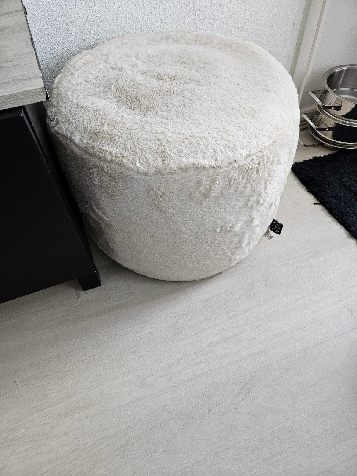OPBLAASBARE FLUFFY POEF, Huis en Inrichting, Banken | Voetenbanken en Poefen, Minder dan 50 cm, Rond, Nieuw, Minder dan 50 cm