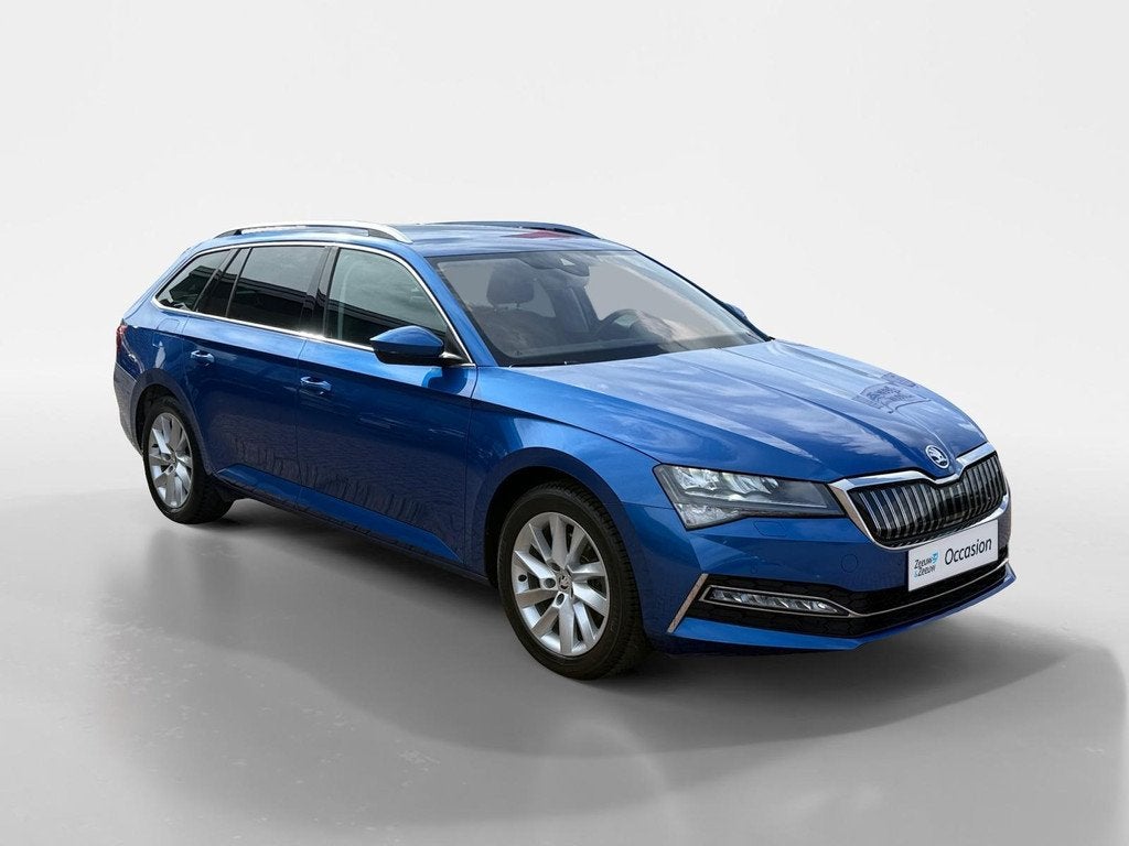 Skoda Superb Combi 1.4 TSI iV Business Edition Plus *Automaa, Auto's, Skoda, Gebruikt, 4 cilinders, Blauw, Hybride Elektrisch/Benzine