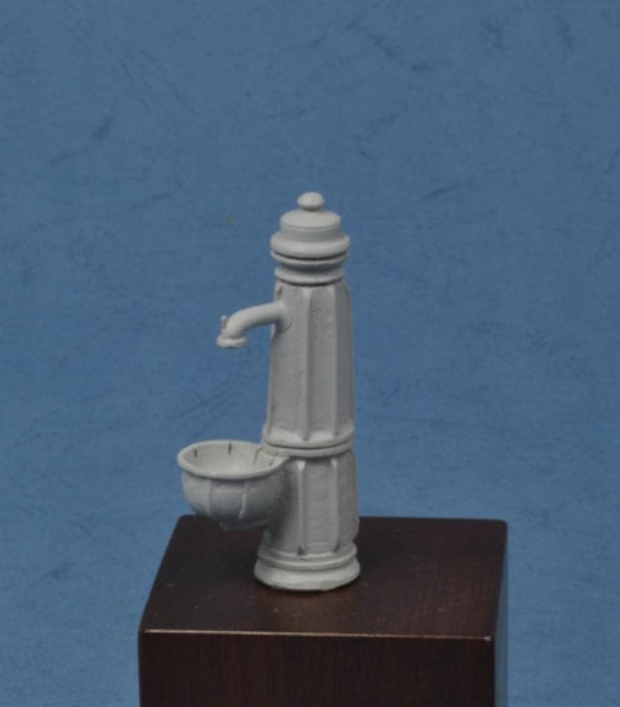 Resin Dorps fontein 	1/35	*56, Ophalen of Verzenden, Nieuw, 1:35 tot 1:50