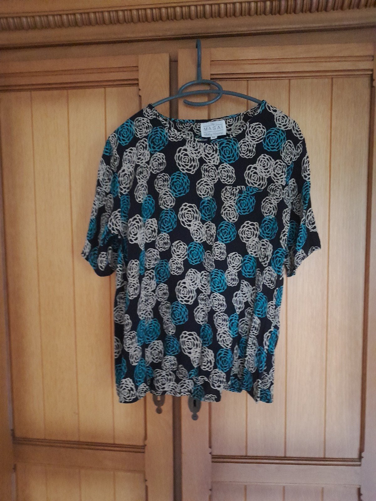 Top bloesje van Masai valt als maat 40/42, Kleding | Dames, Blouses en Tunieken, Maat 38/40 (M), Zo goed als nieuw, Masai, Meerkleurig