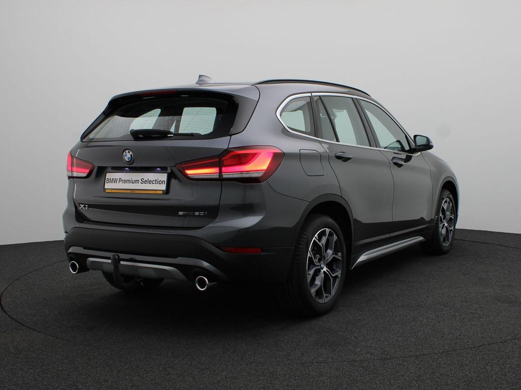 BMW X1 sDrive20i High Executive | Parking Pack | Trekhaak |, Auto's, BMW, 1998 cc, 4 cilinders, Met garantie (alle), Leder en Stof
