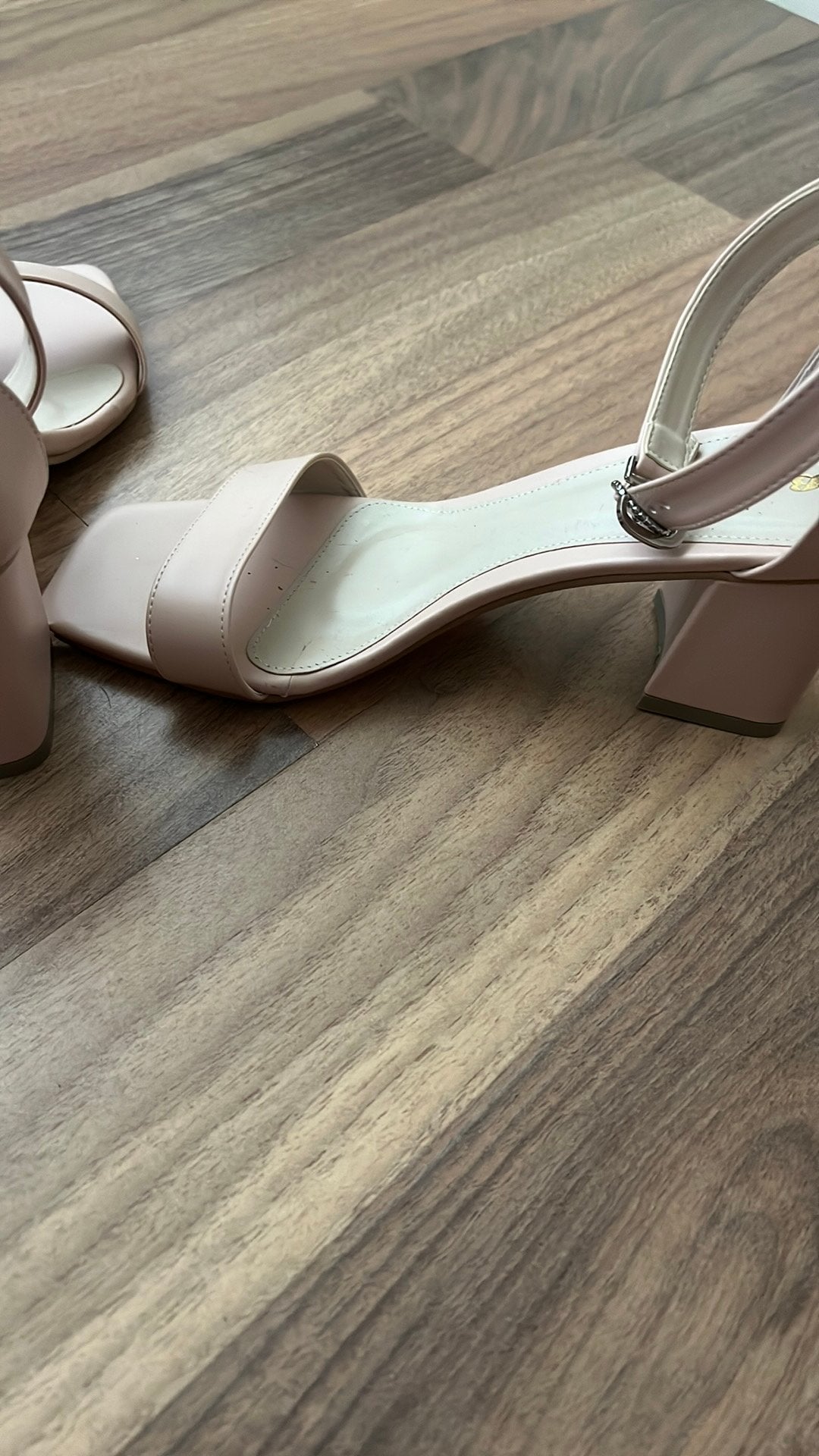 Zalm, licht roze blokhak open schoen, Ophalen of Verzenden, Zo goed als nieuw, Roze