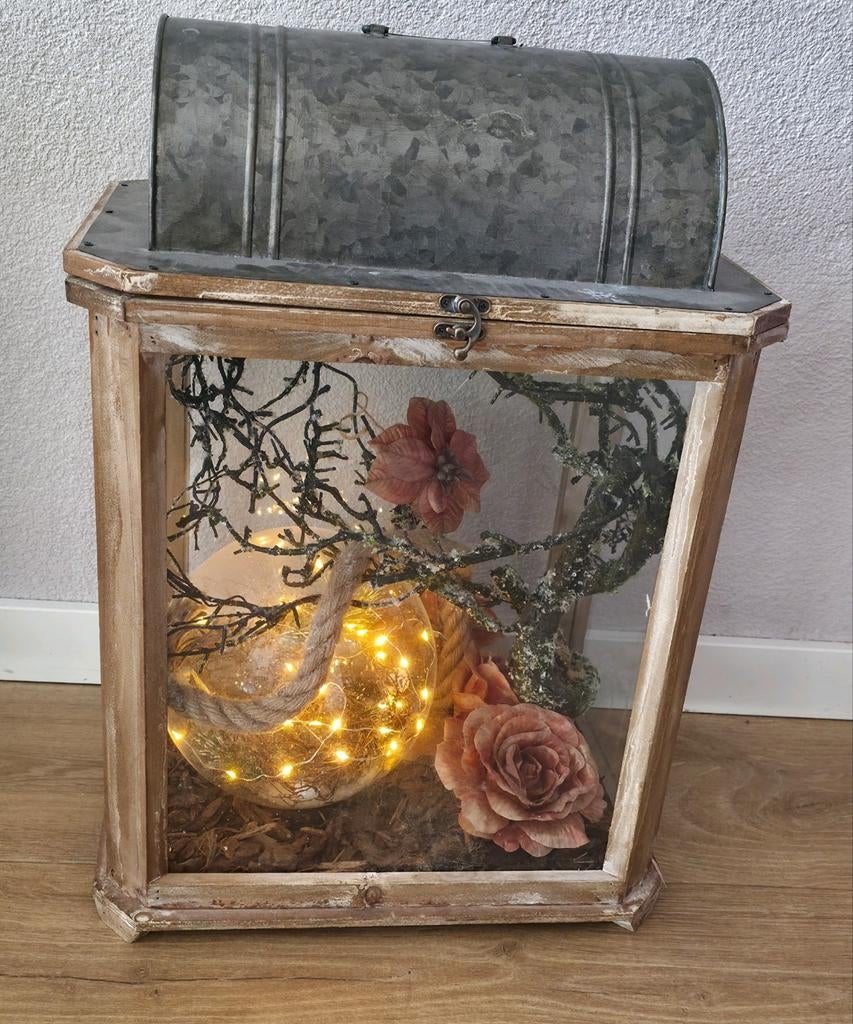 Lantaarn met bloemen en lichtjes, Ophalen of Verzenden