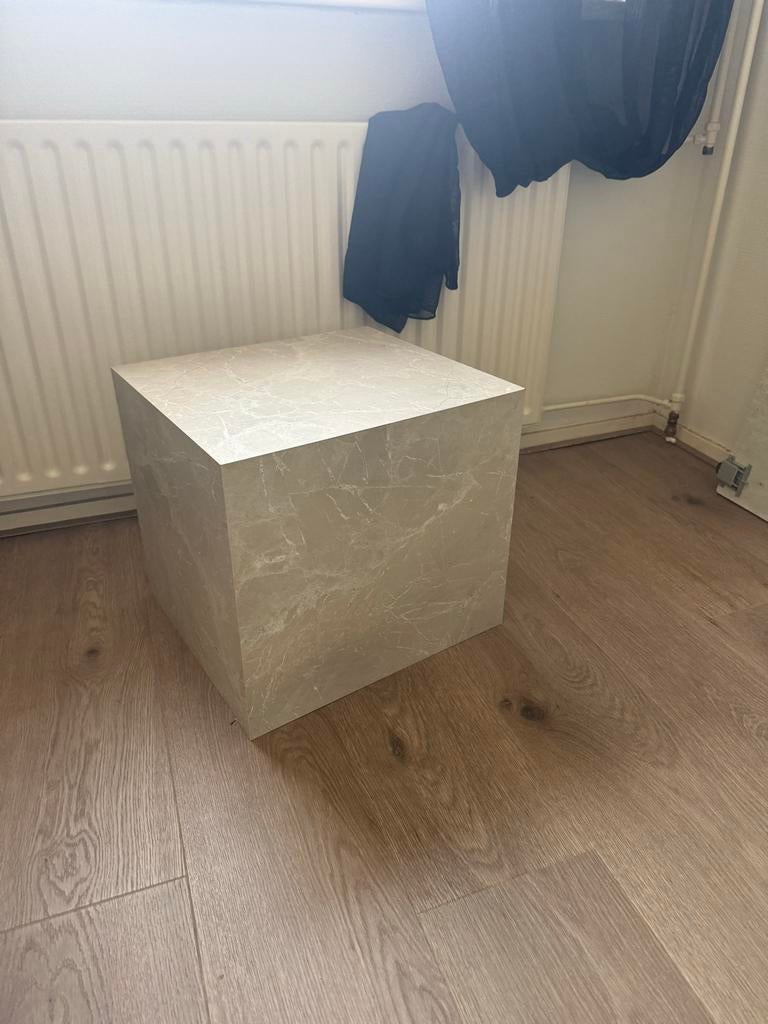 Mooie zware kunststof kubus - plantentafel/salontafel, Kunststof, Gebruikt, Vierkant, Minder dan 50 cm