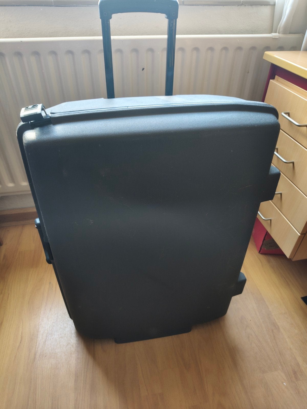 2 stuks     Stevige harde koffer met wieltjes en uitschuifba, Ophalen, Gebruikt, Hard kunststof, 70 cm of meer